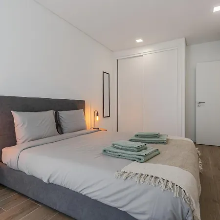 Laura With Private Swimming Pool בית נופש לוריניה