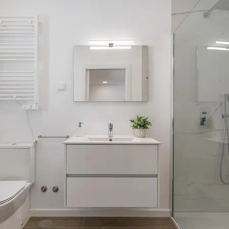 Laura With Private Swimming Pool * לוריניה