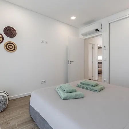 Laura With Private Swimming Pool Ferienhaus *