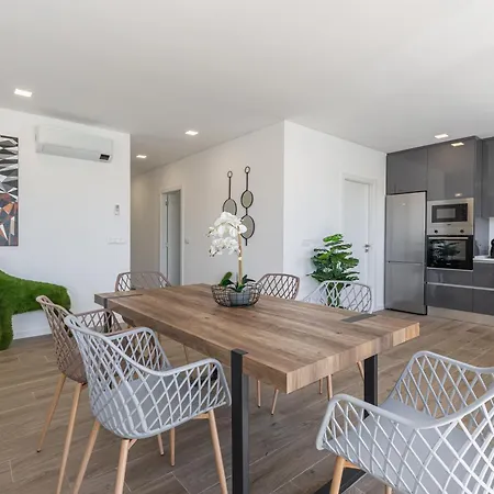 Ferienhaus Laura With Private Swimming Pool