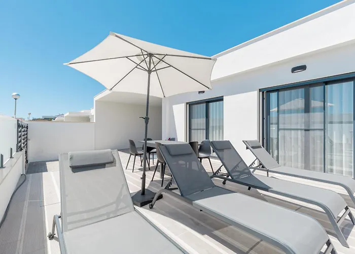 Laura With Private Swimming Pool Hébergement de vacances Lourinhã