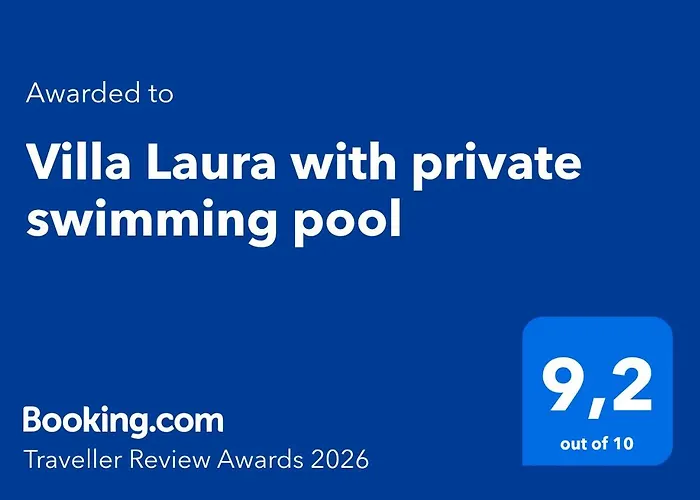 Laura With Private Swimming Pool Hébergement de vacances